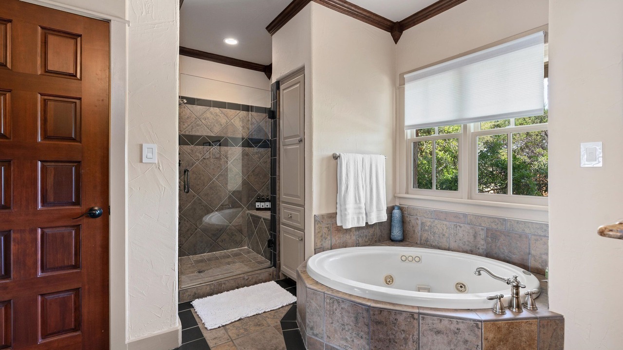 Photo of Bathroom in Marshall's Point