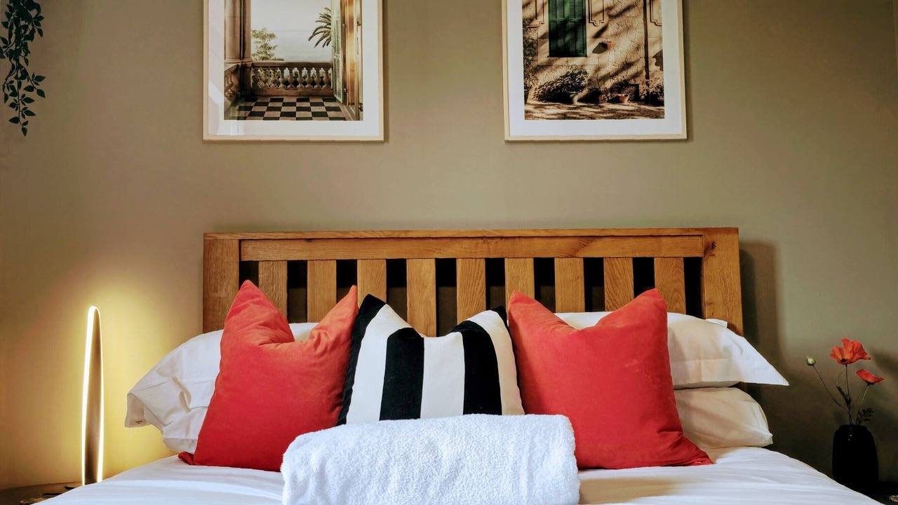 Photo of Others in Horley