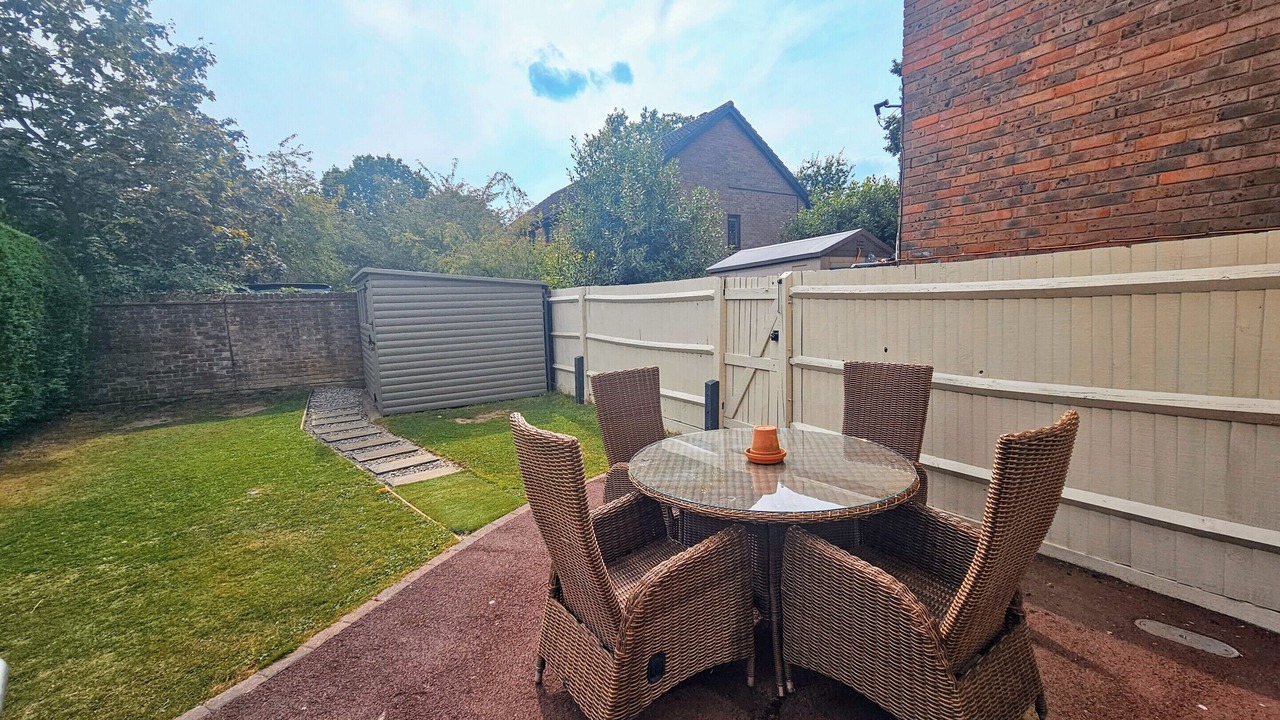 Photo of Outdoor in Horley