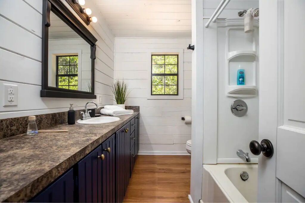Photo of Bathroom in Tuskahoma