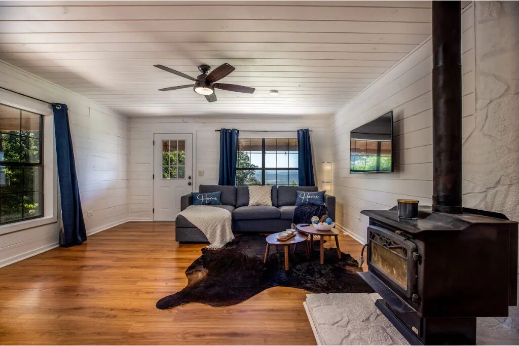 Photo of Livingroom in Tuskahoma