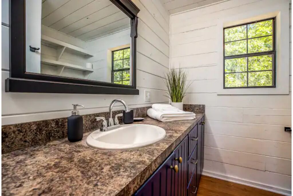 Photo of Bathroom in Tuskahoma