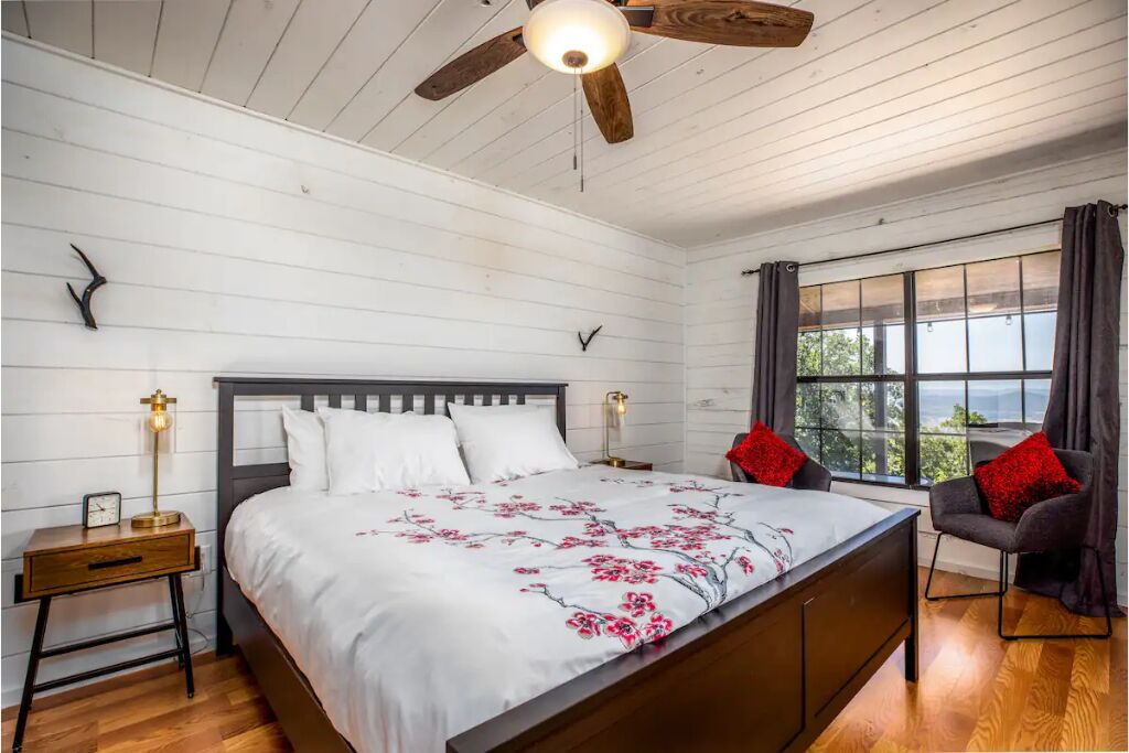 Photo of Bedroom in Tuskahoma