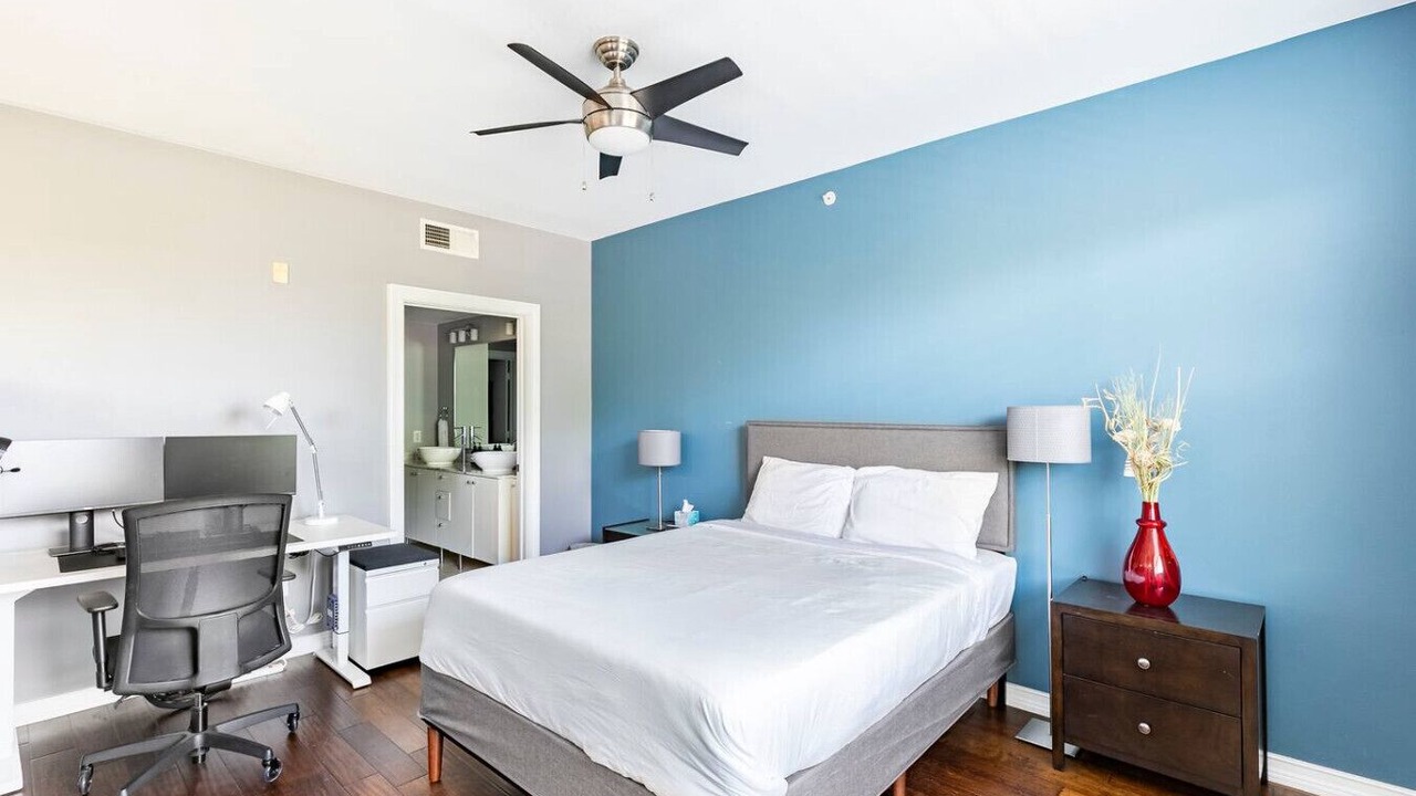Photo of Bedroom in Oak Lawn