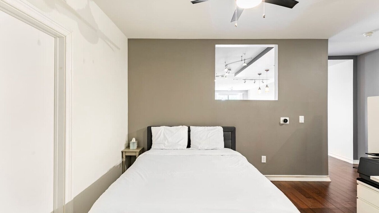 Photo of Bedroom in Oak Lawn