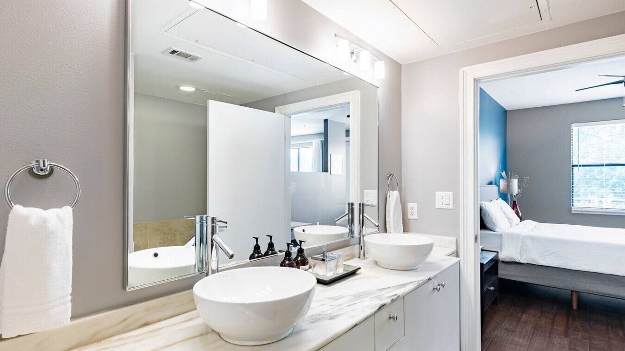 Photo of Bathroom in Oak Lawn