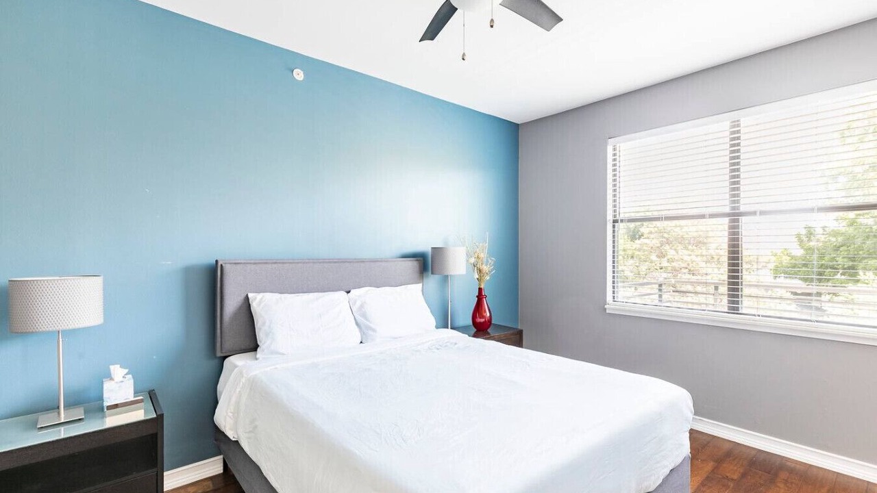 Photo of Bedroom in Oak Lawn