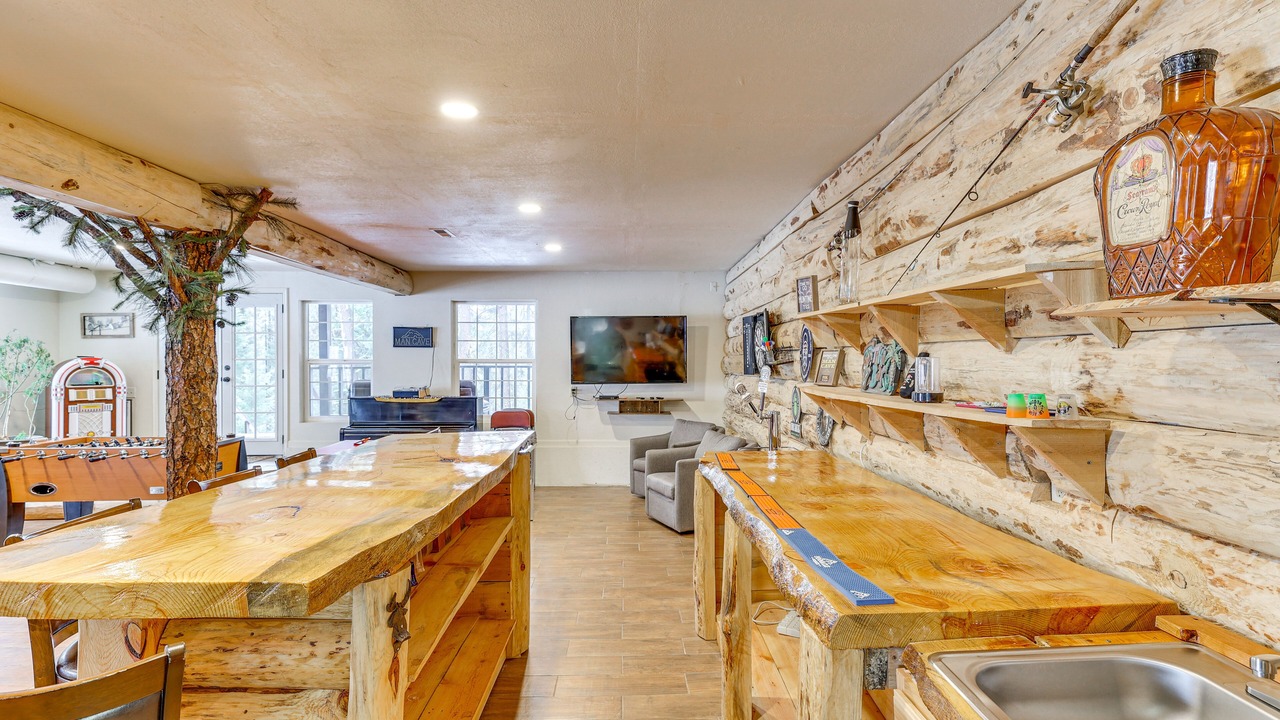 Photo of Bedroom in Garden Valley