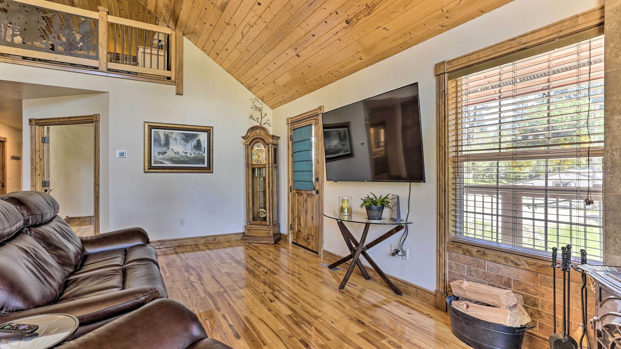 Photo of Livingroom in Garden Valley