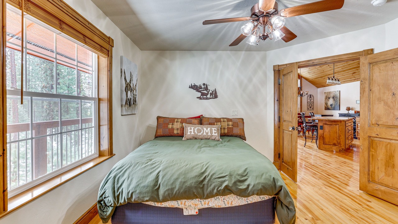 Photo of Bedroom in Garden Valley