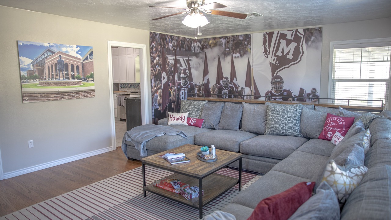 Photo of Livingroom in Garden Acres