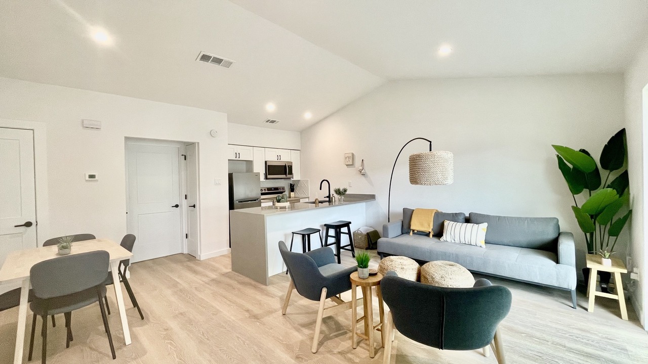Photo of Livingroom in Barton Hills