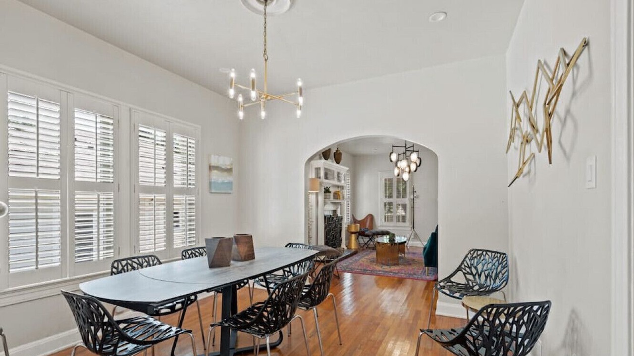 Photo of Livingroom in Greater South River City