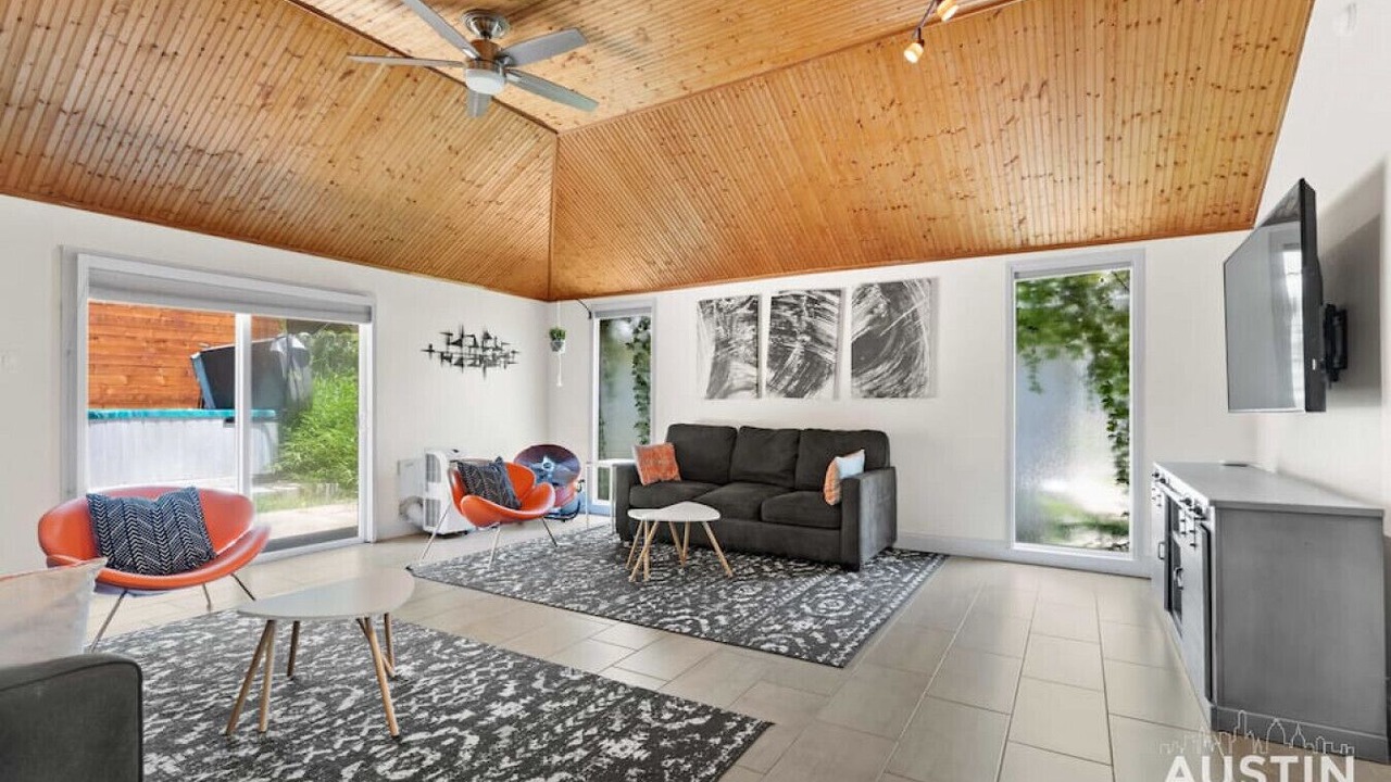 Photo of Bedroom in Greater South River City