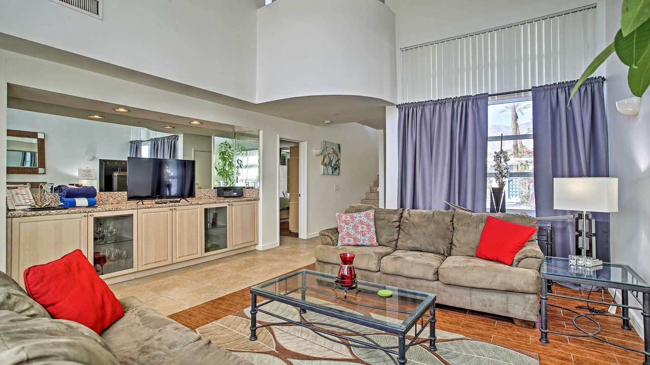 Photo of Livingroom in Cathedral City
