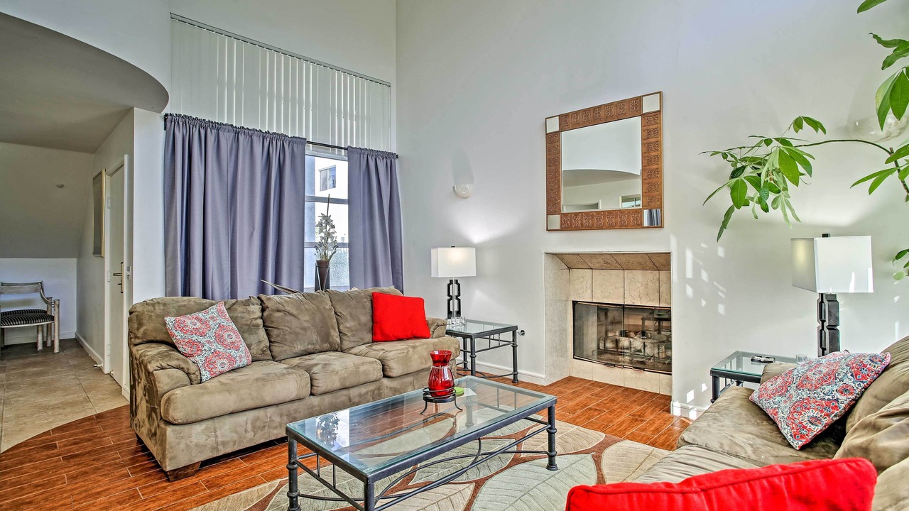 Photo of Livingroom in Cathedral City