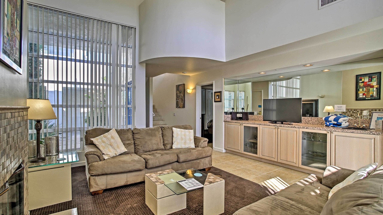 Photo of Livingroom in Cathedral City