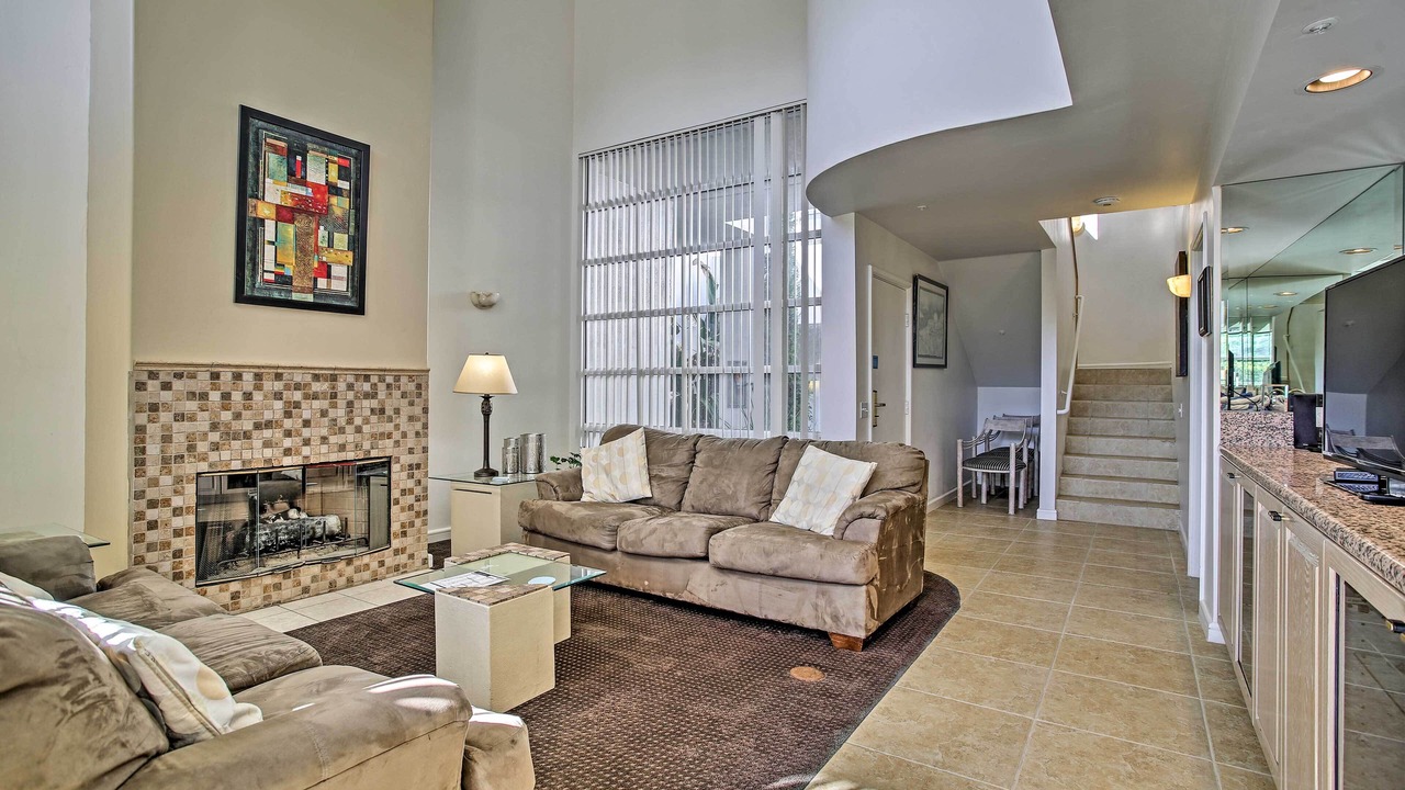 Photo of Livingroom in Cathedral City