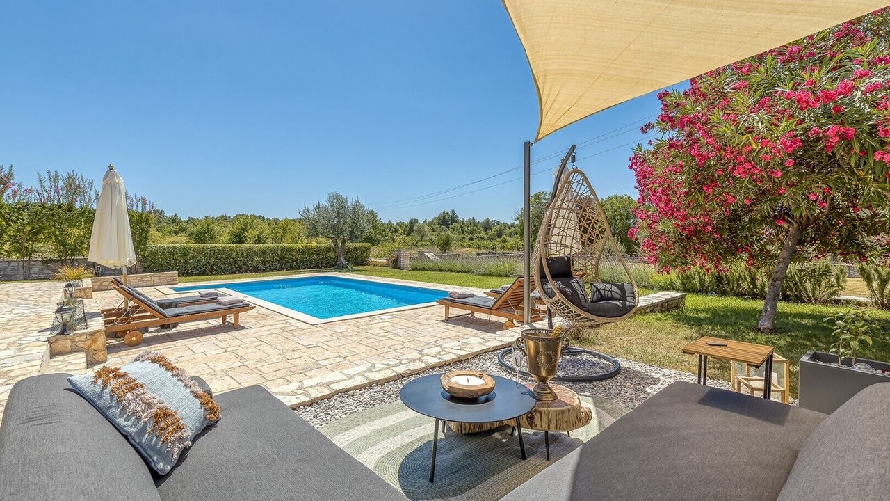 Photo of Outdoor in Stifanici
