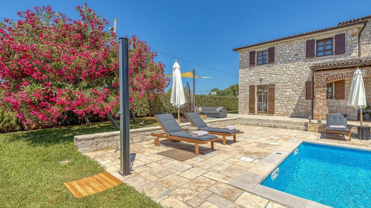 Photo of Outdoor in Stifanici