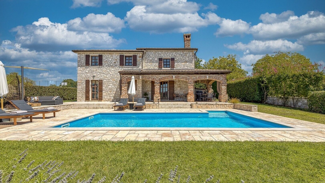 Photo of Outdoor in Stifanici