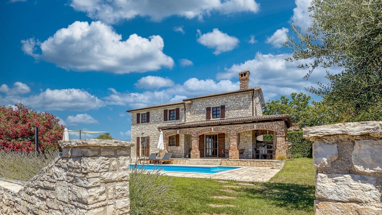 Photo of Outdoor in Stifanici