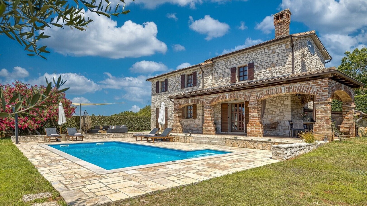 Photo of Outdoor in Stifanici