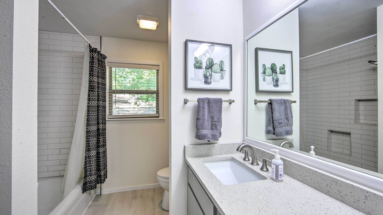 Photo of Bathroom in Hawkins