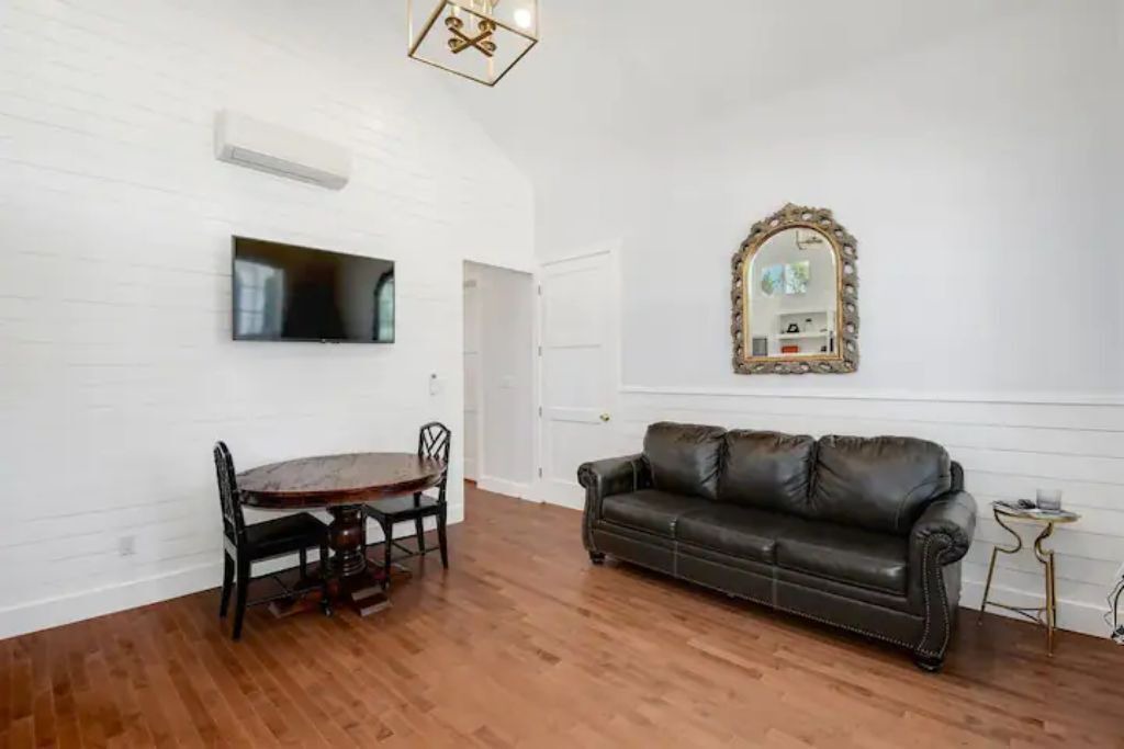 Photo of Livingroom in Dripping Springs