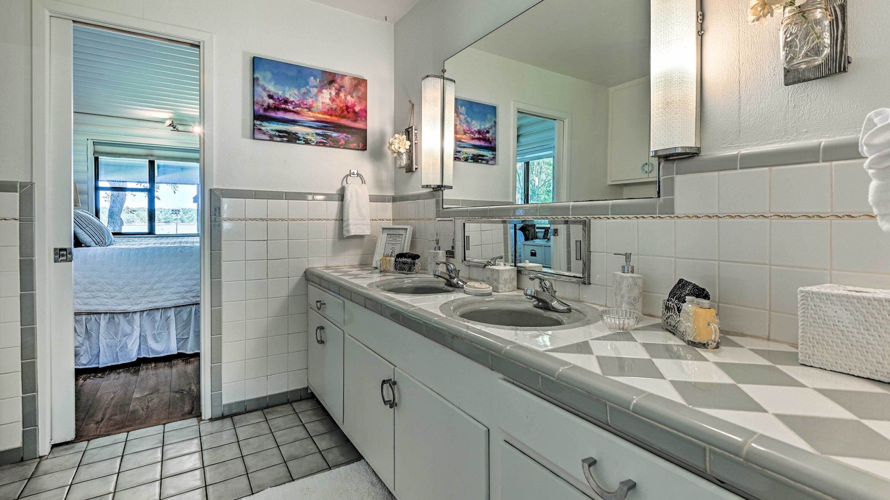 Photo of Bathroom in Brownwood