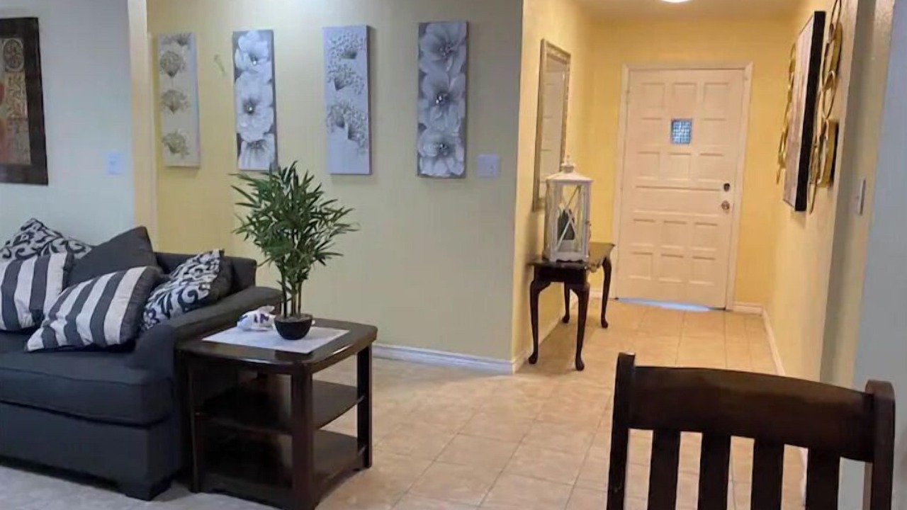 Photo of Livingroom in Pharr