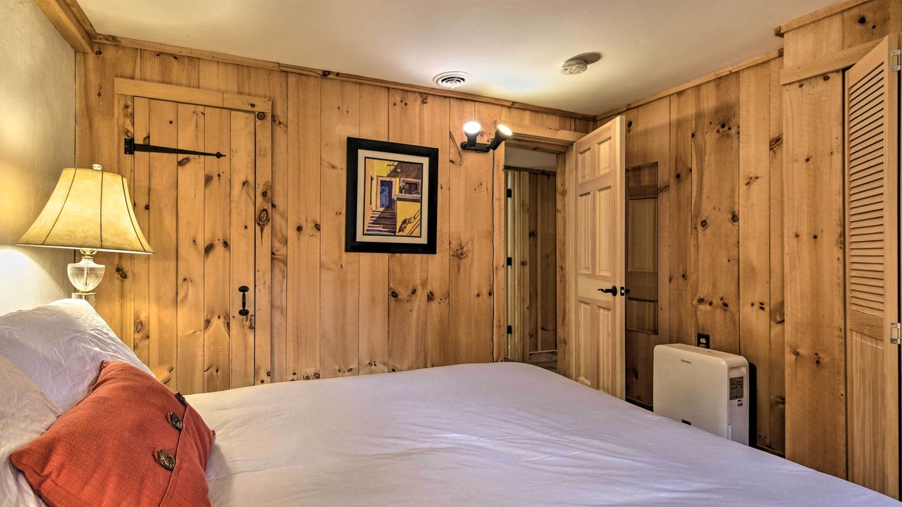 Photo of Bedroom in Warren