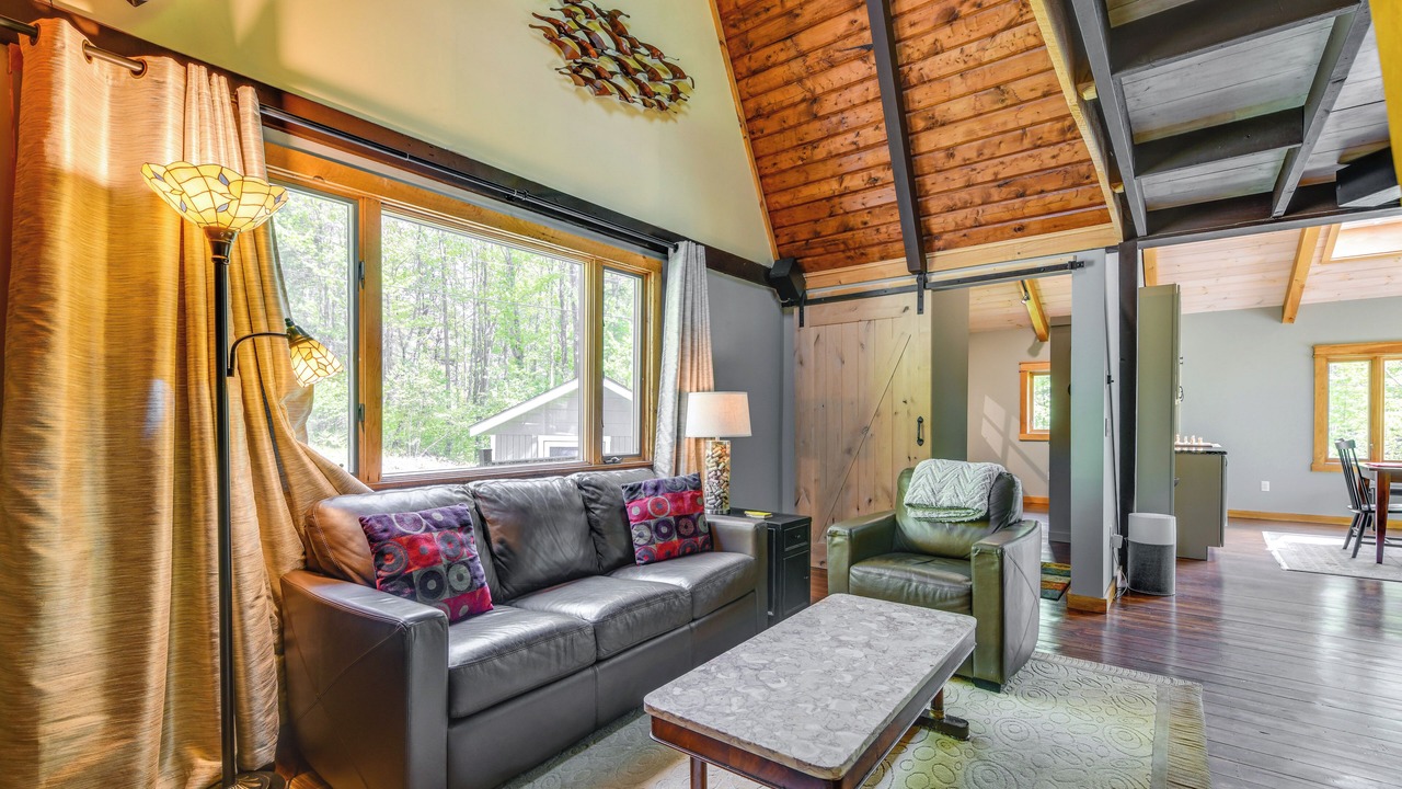 Photo of Livingroom in Warren