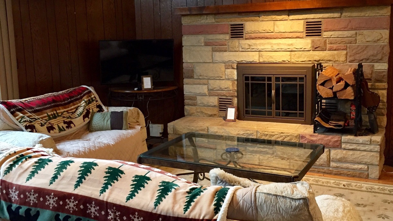 Photo of Livingroom in Alpine Lake