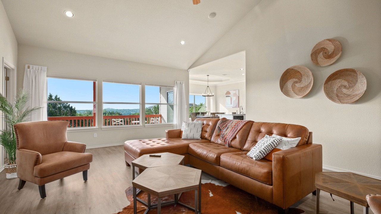 Photo of Livingroom in Waterford On Lake Travis