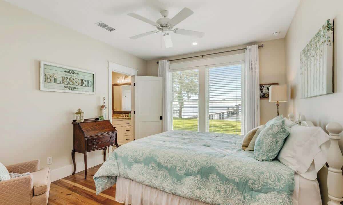 Photo of Bedroom in Orange Park
