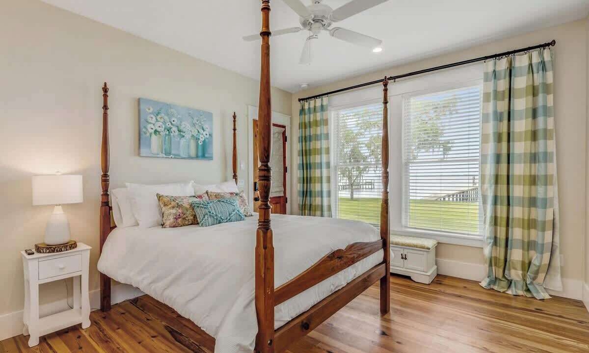 Photo of Bedroom in Orange Park