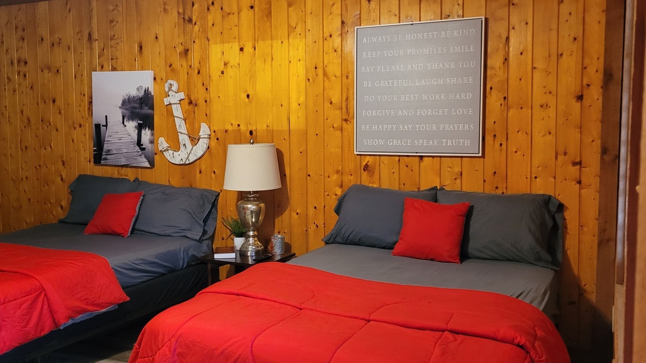 Photo of Bedroom in Karnack