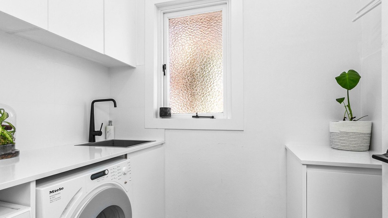 Photo of Others in Fairlight