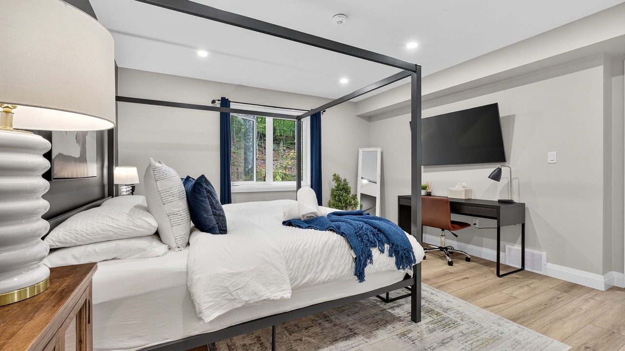 Photo of Bedroom in Dysart et al