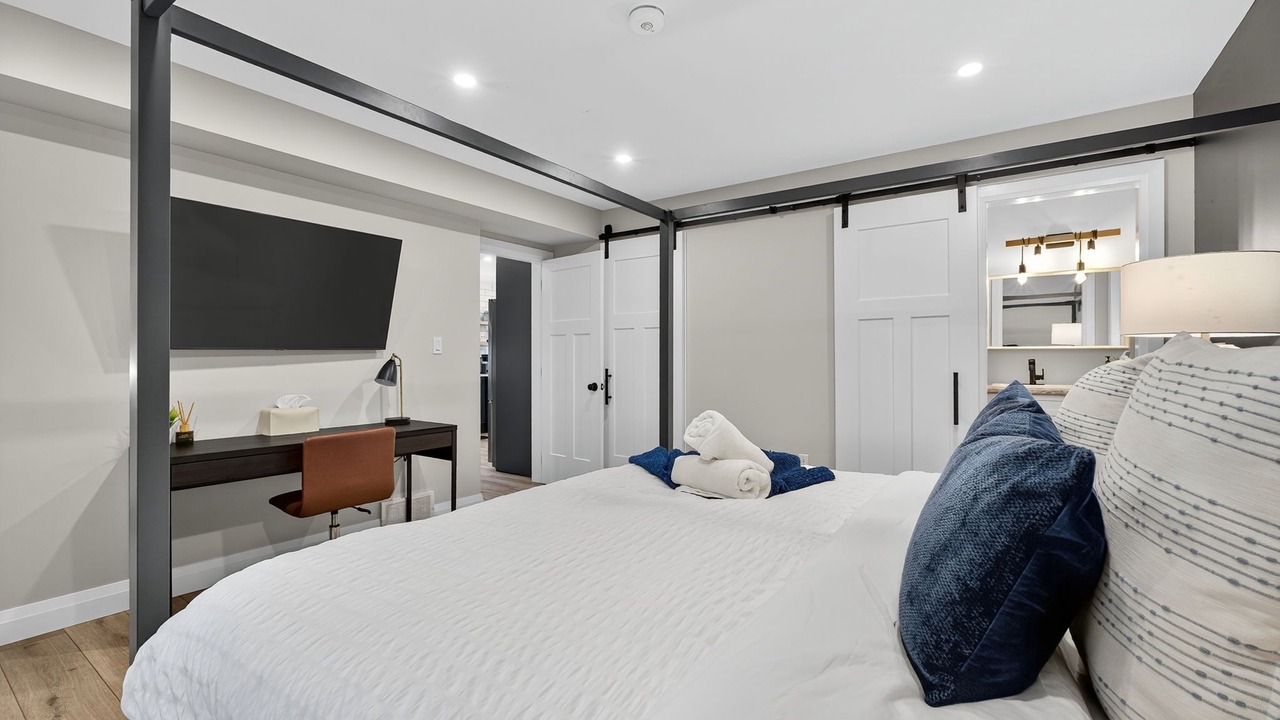 Photo of Bedroom in Dysart et al