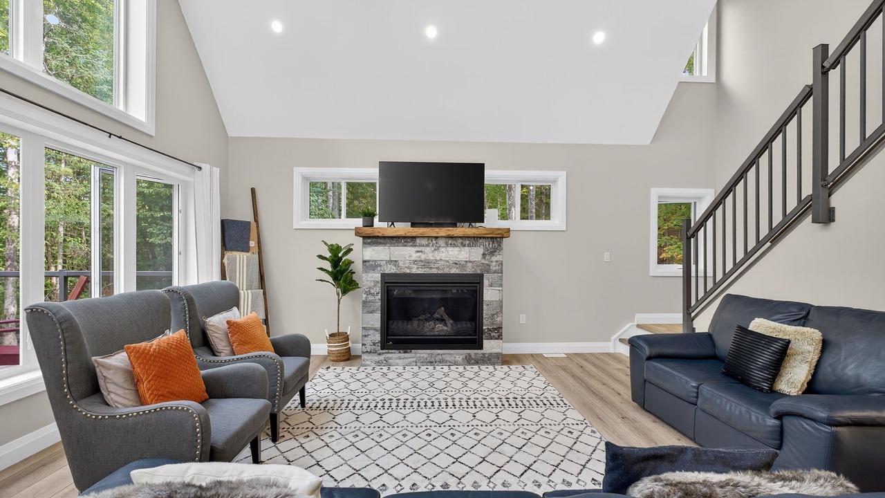 Photo of Livingroom in Dysart et al
