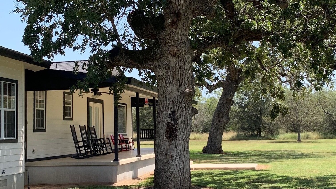 Photo of Patio Balcony in Sutherland Springs