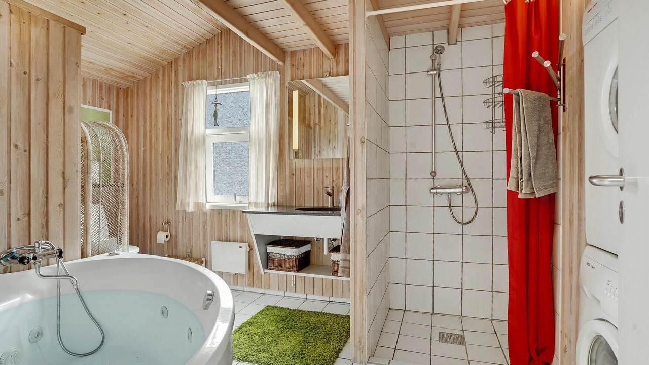 Photo of Bathroom in Pøt Strandby