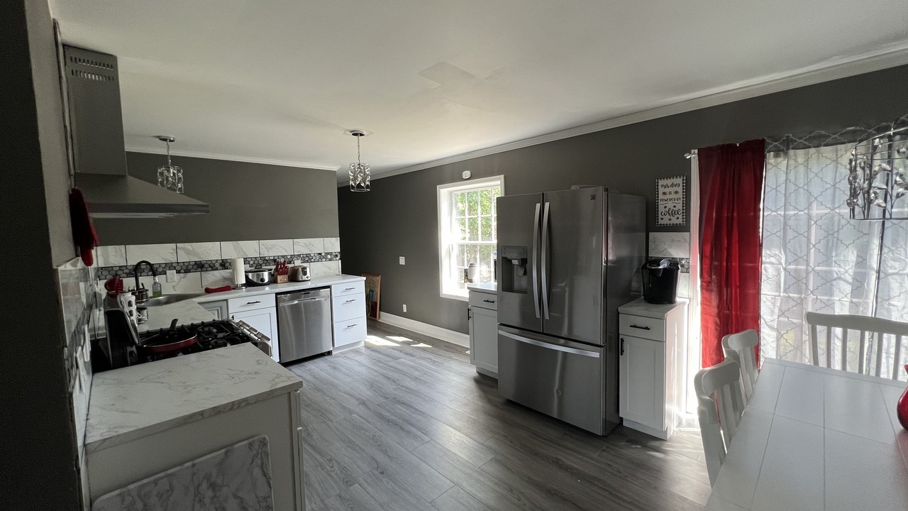Photo of Kitchen in Laurel Lake
