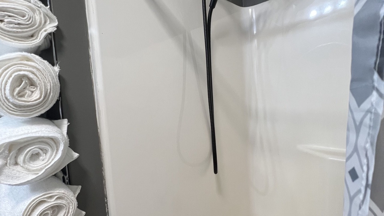 Photo of Bathroom in Laurel Lake
