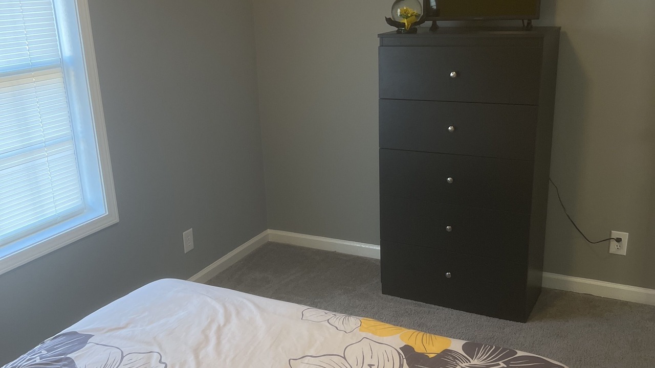Photo of Bedroom in Laurel Lake