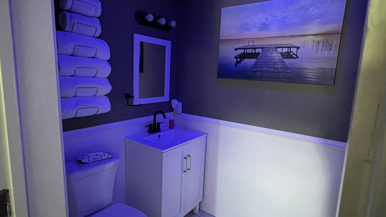 Photo of Bathroom in Laurel Lake