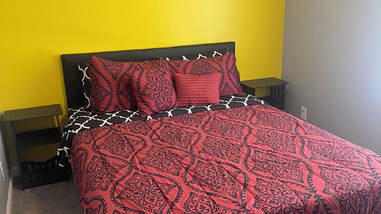 Photo of Bedroom in Laurel Lake