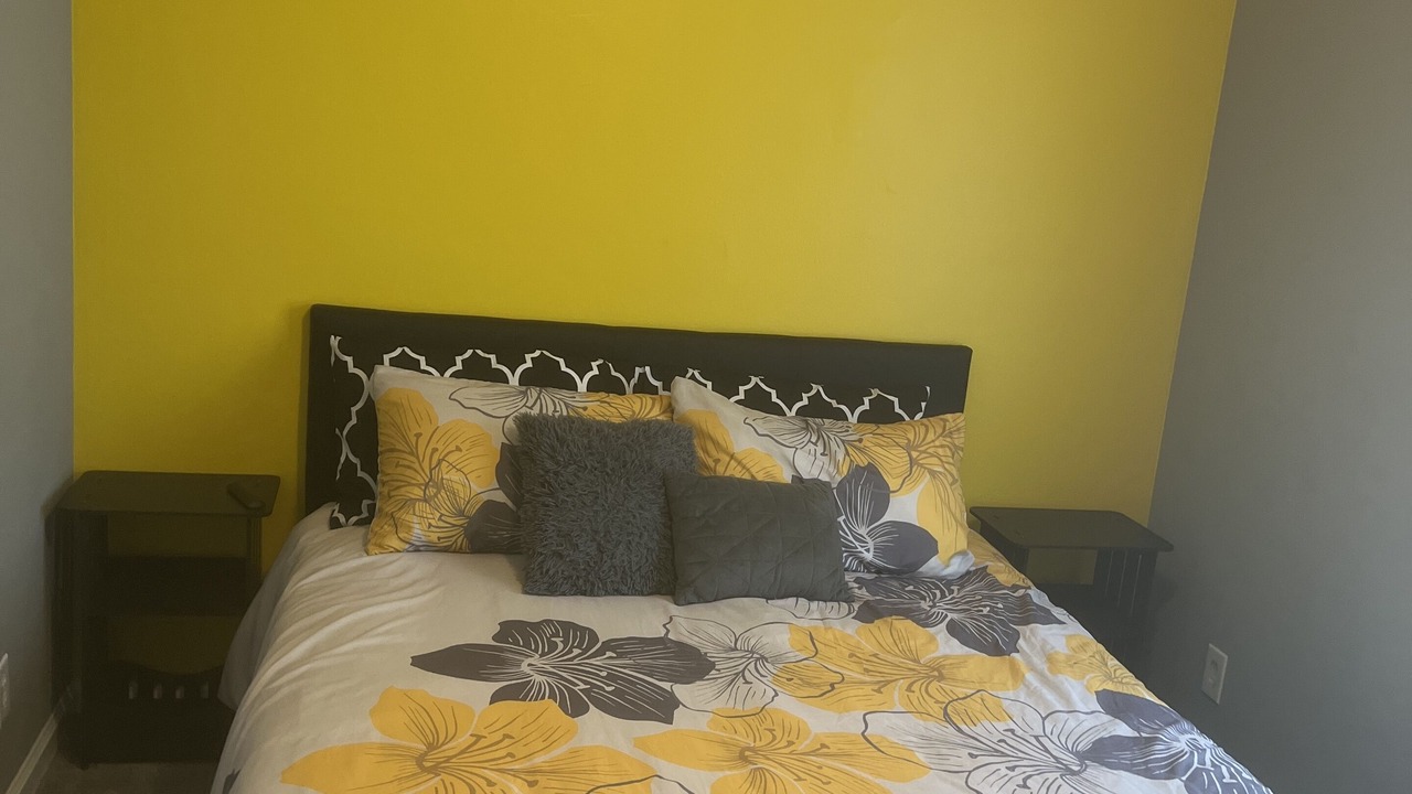 Photo of Bedroom in Laurel Lake
